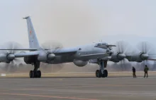 Eksplozje na rosyjskich lotniskach. Nieoficjalnie: Na bombowce Tu-95 spadł...