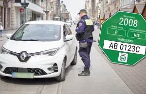 Nowa naklejka na szybę samochodu. Zapłacisz 5 zł albo dostaniesz mandat.