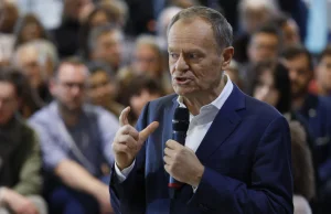 Tusk ostro o Glapińskim. "Pierwszy komik"