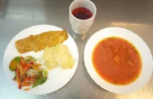 Tak wyglądają posiłki dla imigrantów Łukaszenki. A w szpitalach pomyje...