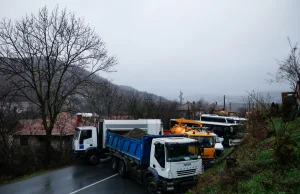 Eskalacja napięcia po ataku bandytów na policję w północnym Kosowie