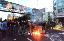 Iran. 400 osób skazanych w większości na długoletnie więzienie za protesty