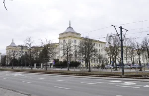 Warszawa: Wybuch w budynku Komendy Głównej Policji. Na miejscu byli pirotechnicy