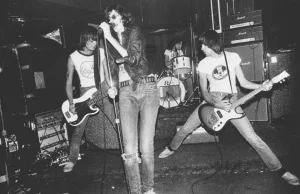 67. urodziny basisty The Clash. Zespoły punkrockowe, które zapisały się w...