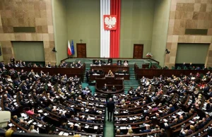 Lista zaległości rośnie, a posłowie... odpoczywają