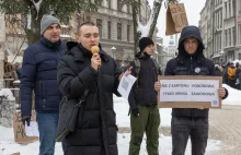 "Wybór nie pobór". Na Rynku Głównym w Krakowie odbył się protest przeciwko...