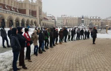 Kraków: Dziś 50 osób protestowało przeciw przymusowi ćwiczeń wojskowych!