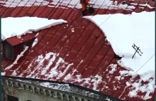 Moskwa odśnieżanie dachu w rosyjskim stylu