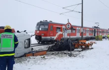 Zderzenie ciągnika z pociągiem S-Bahn pod Monachium [ZDJĘCIA