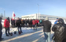 Protest rolników przed KAMPOL-FRUIT! "Ministrze Kowalczyk ratuj!"