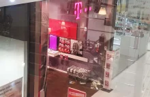 T-Mobile obiecał klientowi dwa telefony. Wysłał jeden