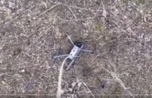 Ewakuacja uszkodzonego drona Mavic 3 jakoby z pola walki