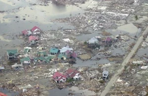 "Czarne i monstrualne fale". 18 lat temu tsunami zaskoczyło wszystkich