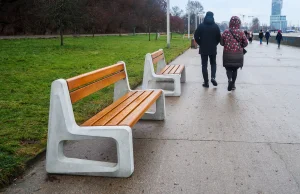 Sto nowych ławek w Gdyni na bulwarze za 300 tys. chcieli ich mieszkańcy