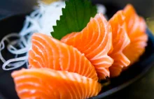 Jak Japończycy zaczęli jeść surowego łososia dzięki sprytnemu planowi Norwegów