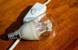 Jak oszczędzać prąd, czyli nowy poradnik Taurona