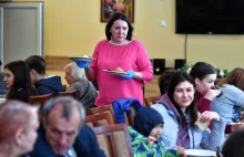 Sondaż: dwie trzecie Polaków dumnych z pomocy Ukrainie