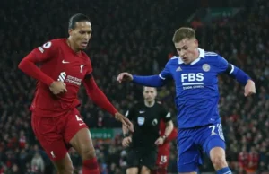 Liga angielska. Piłkarze Liverpoolu wygrali 2:1, choć nie strzelili żadnego gola