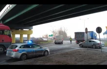 Gdańsk - wkurzeni mieszkańcy korek gigant na drogach w okolicy gdańskiego portu.