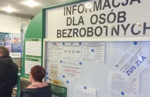 Koniec dobrej passy na rynku pracy. Stopa bezrobocia idzie w górę.