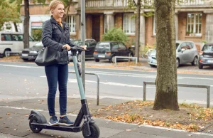 Masz hulajnogę elektryczną z siodełkiem? Możesz dostać karę za brak polisy OC.