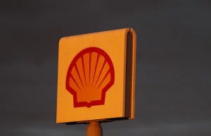 Shell zanotuje 2 mld dolarów straty przez windfall tax w Unii Europejskiej...