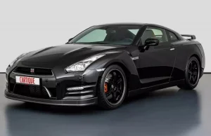 Sebastian Vettel sprzedaje Nissana GT-R. Przebieg? Minimalny