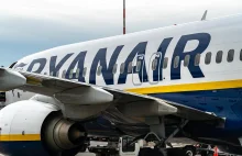 Ryanair każe pasażerom dopłacać do kupionych biletów