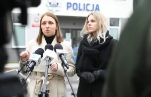 Posłanki KO: Policjanci uprowadzili nastolatki, rozbili auto na drzewie, itd.