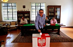 PiS chce utrudnić głosowanie Polakom za granicą