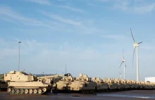 1250 pojazdów wojskowych z USA właśnie przybyło do Holandii