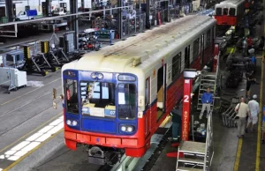 Warszawa przekaże Kijowowi 60 rosyjskich wagonów metra