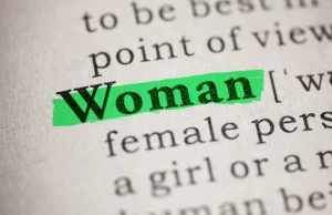 Cambridge Dictionary zaktualizował definicję "kobiety" i "mężczyzny"