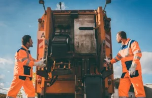 Śmieciarki pomogą urzędnikom walczyć z reklamami