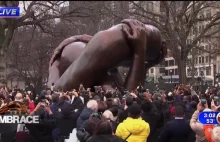 "Uścisk" - Bostońska statua na cześć Martina Luthera Kinga Jr i jej odsłonięcie.