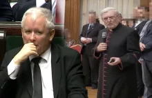 Ksiądz publicznie zachwyca się Kaczyńskim. "To wielki człowiek!" [VIDEO