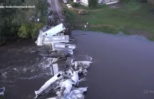 38 wykolejonych wagonów, ładunek wpadł do rzeki. Wypadek pociągu...