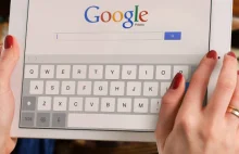 Jak Google manipuluje wynikami wyszukiwania - nowy raport.