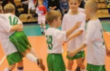 Bandycki napad kiboli Arki Gdynia na... siedmioletnich piłkarzy Lechii Gdańsk