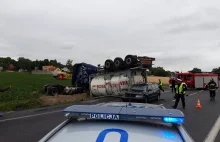 Bardzo groźny wypadek! Toyota zderzyła się z cysterną przewożącą mleko!...