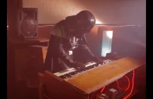 Z okazji Halloween Darth Vader gra na organach Hammonda