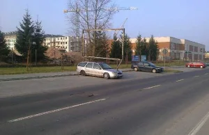 Nowoczesna reklama, czyli billboard zamontowany... na samochodzie (zdjęcia)