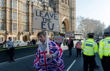 Coraz więcej Brytyjczyków za brexitem bez umowy