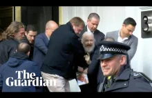 Moment aresztowania Juliana Assange'a