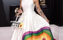 Piosenkarka pojawiła się na Grammy w „antyaborcyjnej” sukience
