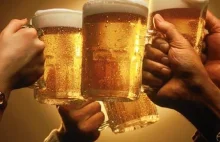 Za zdrowie wyjdzie nam szklaneczka piwa.