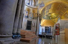 Wenecja: Szkody w bazylice św. Marka mogą być większe niż w Notre Dame po...