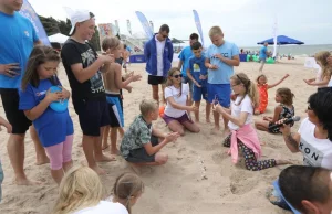 Akcja Platformy na plażach wyśmiana. „Nawet wakacje potrafią obrzydzić”,...