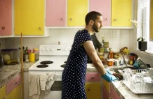 Czy kobiety widzą swoich mężczyzn w roli gospodyń domowych?