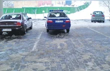 Przykład parkowania straży miejskiej